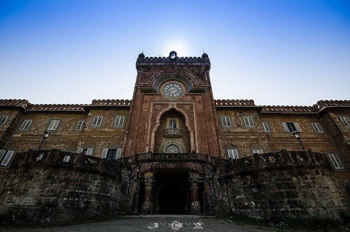 Порно Италия Замок