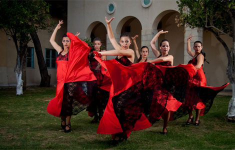 Танцоры фламенко