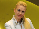 Певица Камалия