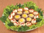 Маринованные яйца, запеченные в грибах