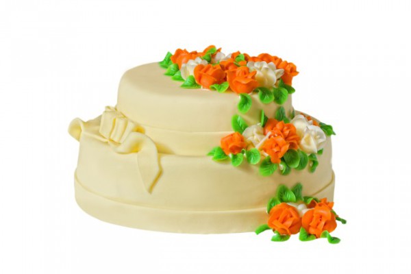 Свадебный торт с марципаном - фото