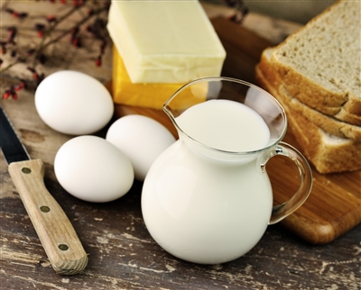 Молоко, яйца, масло, хлеб - фото