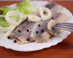Как приготовить маринованную рыбу