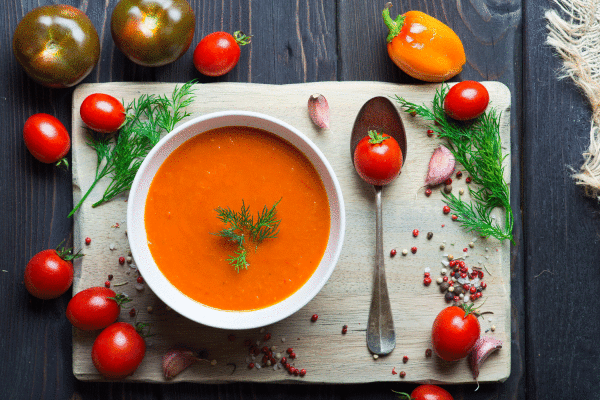 томатный суп - фото