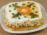 Салат "Лотос" с курагой и яблоками