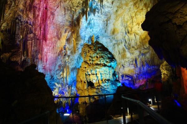 Пещера Прометея, фото