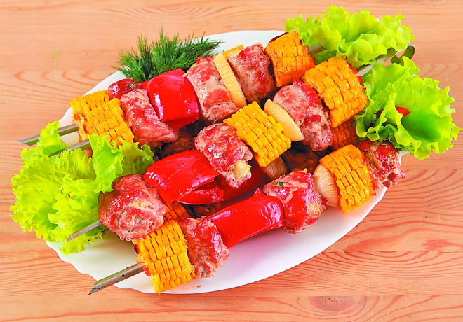 Шашлык из свинины с кабачками и кукурузой - рецепт