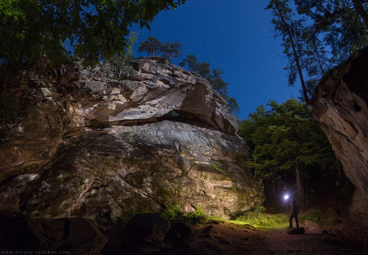 Ночь под скалой Соколиный Глаз. Национальный парк Выжницкий
