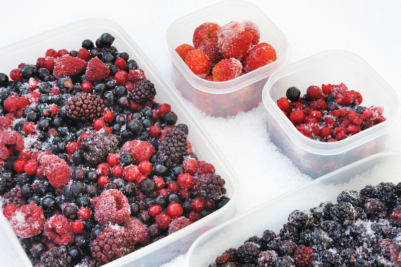Як заморозити ягоди та фрукти