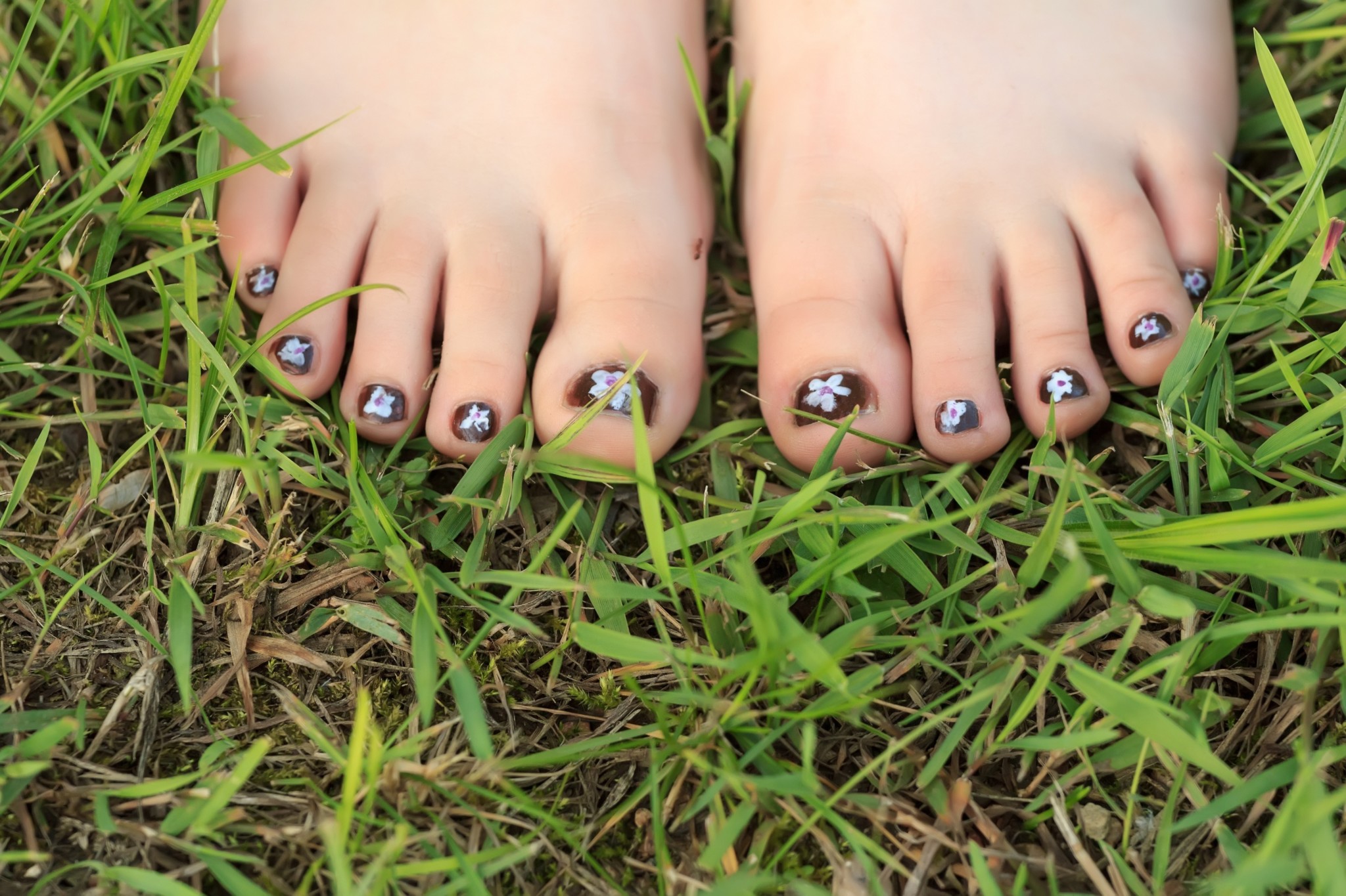 281787908 floral pedicure - фото