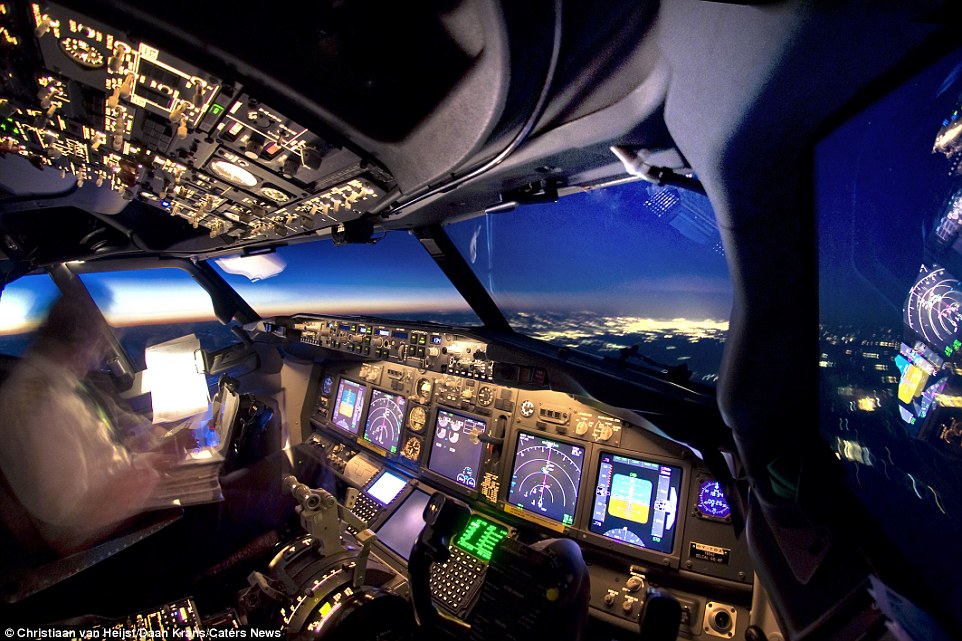Пилот показал в фотопроекте, как выглядит мир из кабины самолета (6)