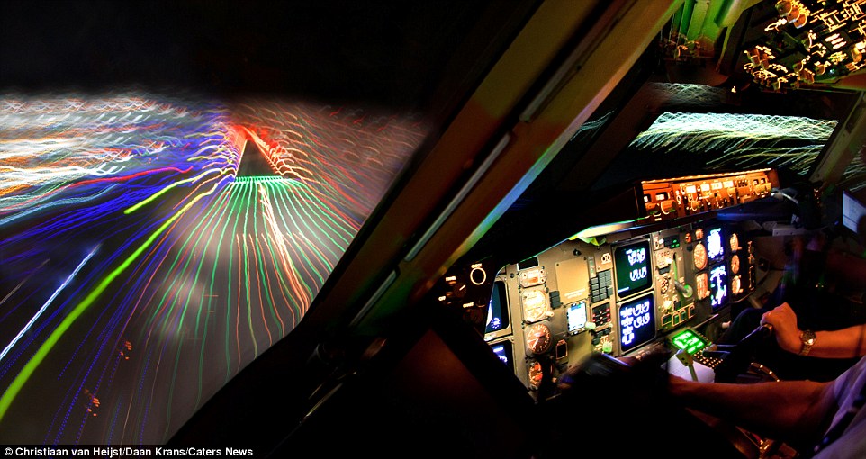Пилот показал в фотопроекте, как выглядит мир из кабины самолета (7)