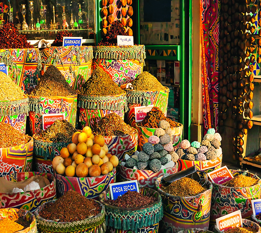 Восточные рынки славятся специями и сладостями