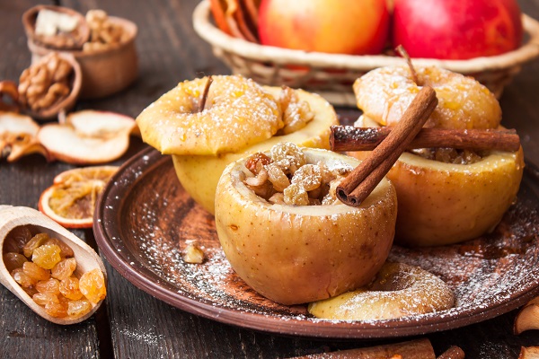 печені яблука - корисний десерт
