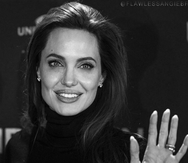 Анджелина Джоли - развод