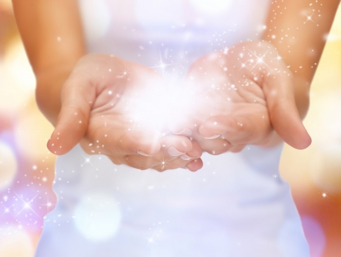 giving-is-magical-fotolia_465012091