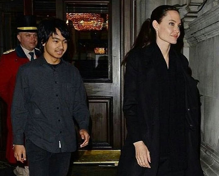 Анджеліна Джолі та Меддокс у Лондоні