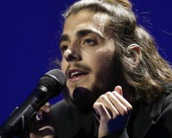 Финалист Евровидения 2017 Сальвадор Собрал серьёзно болен