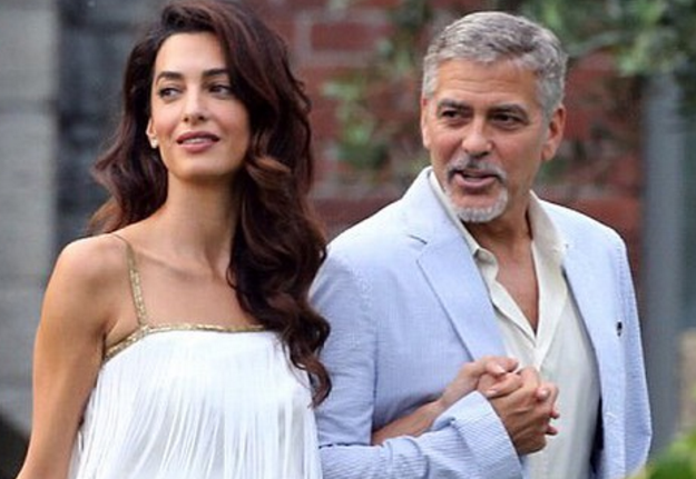 Джордж Клуни поведал, как меняет подгузники и нянчит своих детей