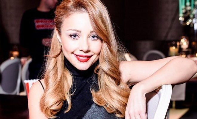Тіна Кароль вразила новим чином на Українському тижні моди