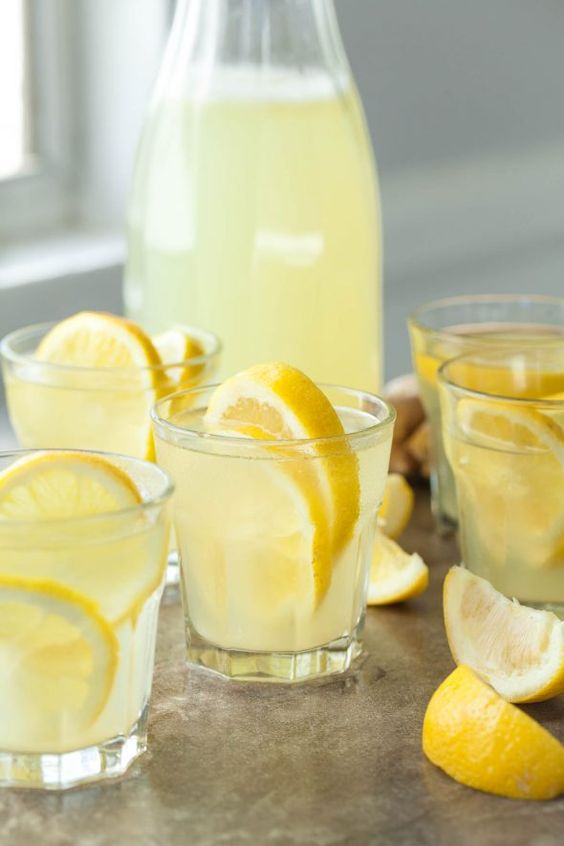 Гарячий лимонад з імбиром та яблучним соком