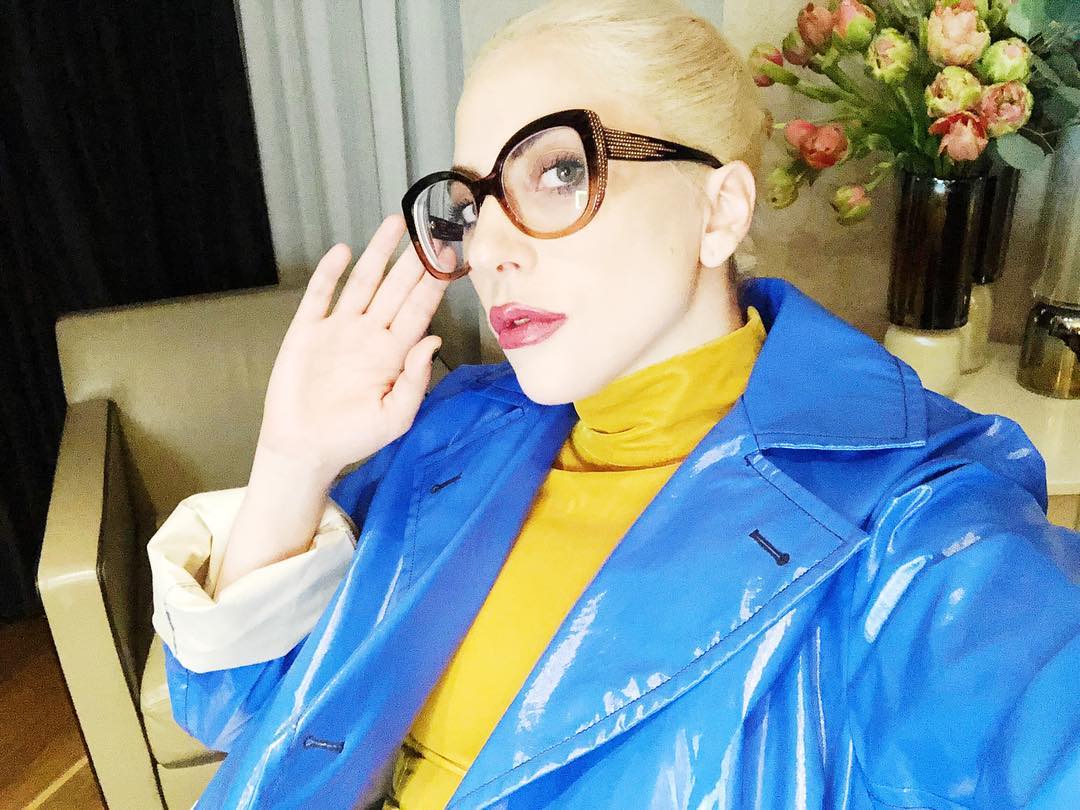 Як прапор України: Леді Гага красувалася жовто-синім вбранням