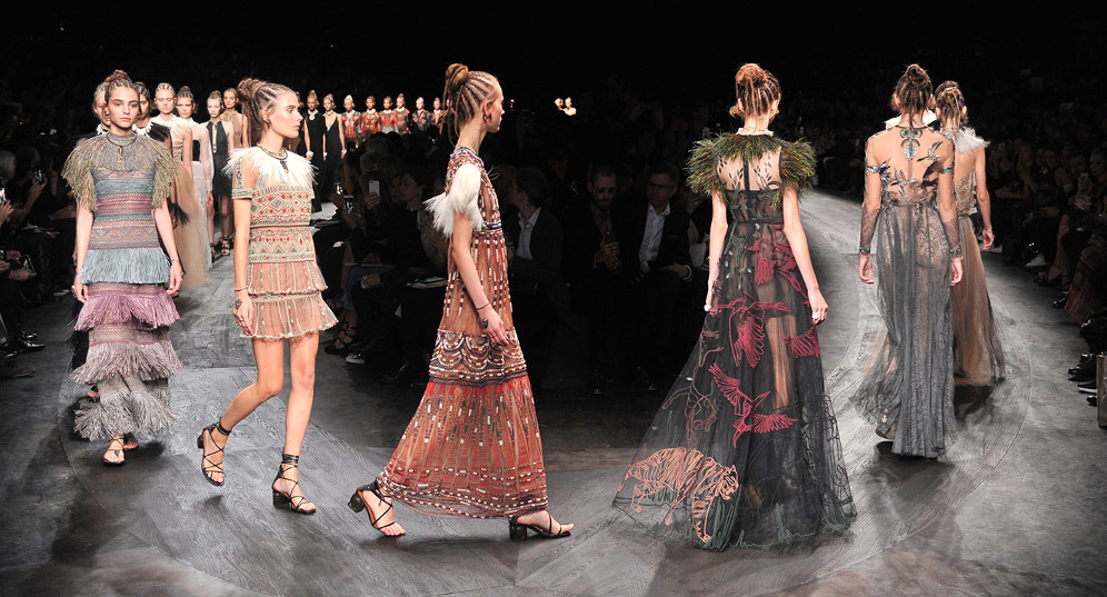Valentino: Валентино Гаравані та дивовижна історія модного бренду