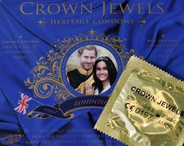 презервативи із зображенням принца Гаррі та Меган Маркл