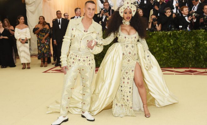 Эпатаж на грани. Самые странные наряды Met Gala 2018