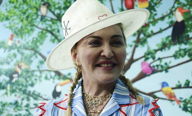 Зачем Мадонна отвезла своих приемных детей на родину — в Малави?