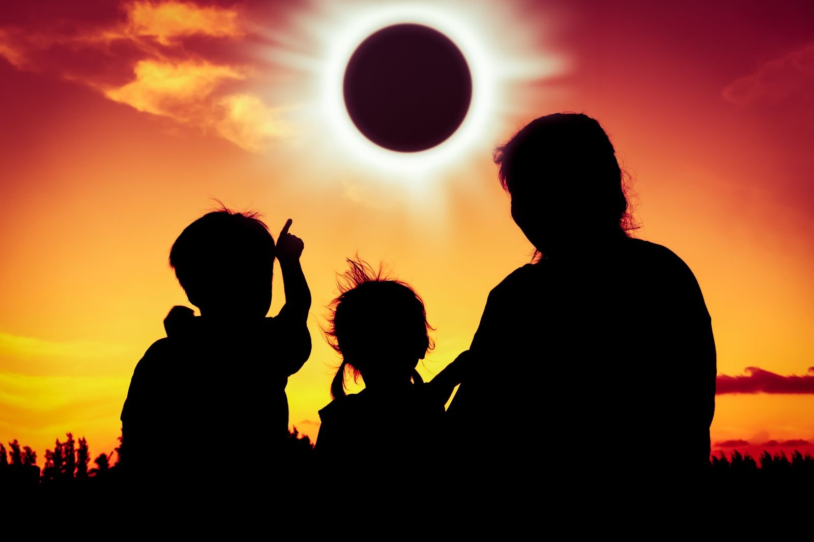 сонячне затемнення 11 серпня