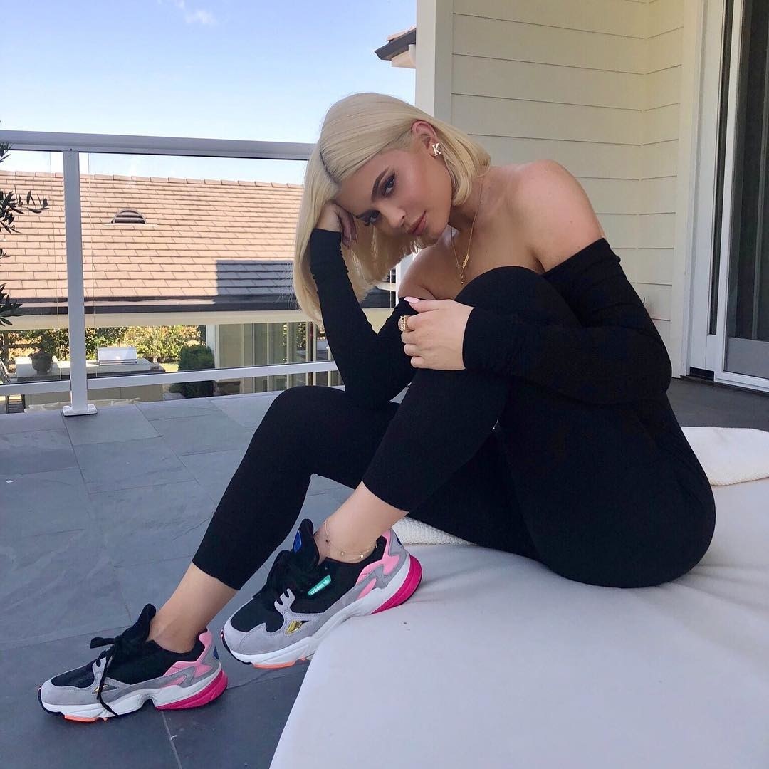 Кайли Дженнер снялась в рекламе кроссовок adidas