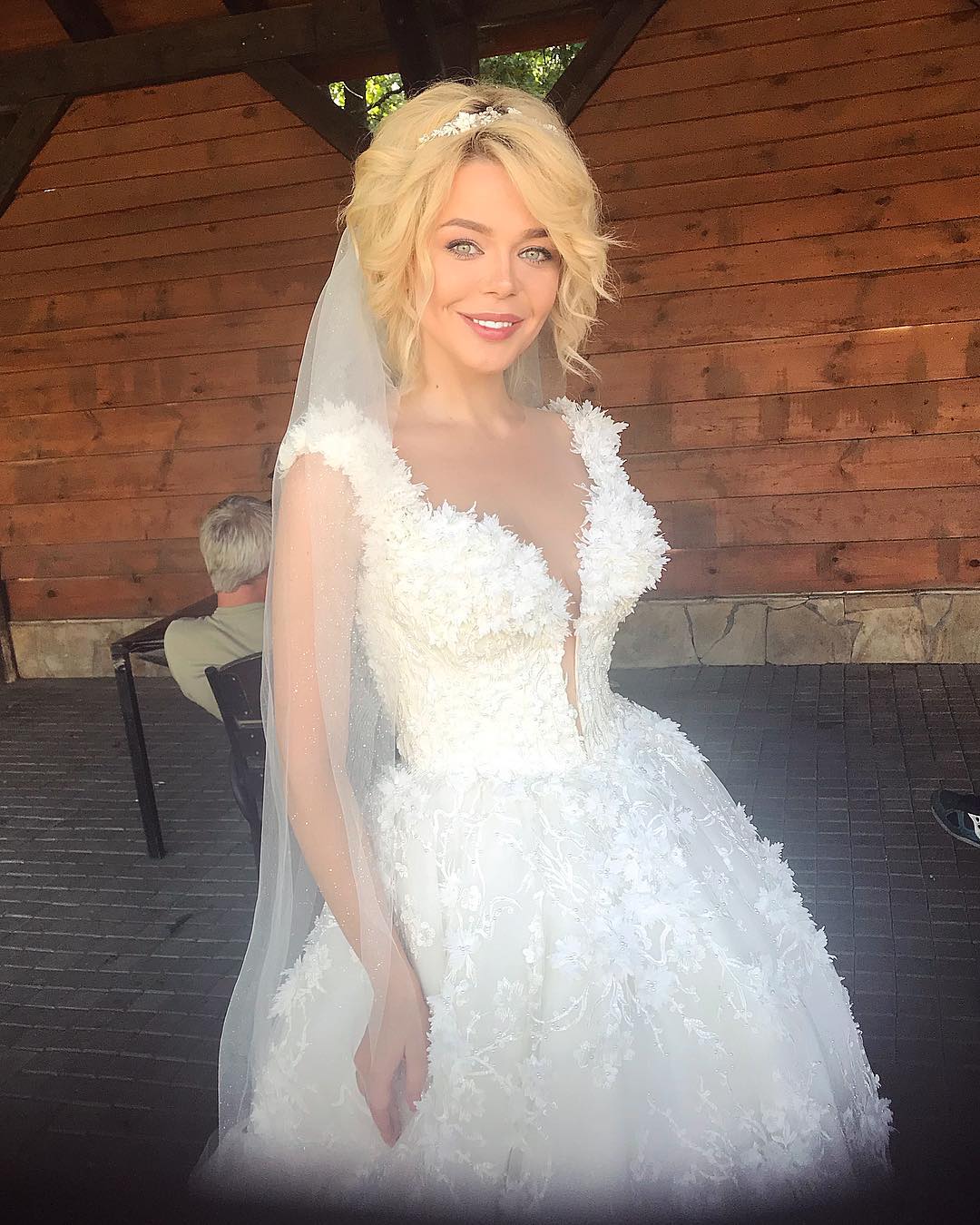 Алина Гросу в свадебном платье