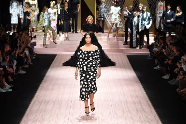 Звездный состав моделей на показе Dolce&Gabbana обсуждают все