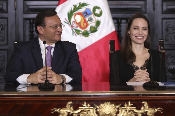 Анджелина Джоли и премьер-министр Перу
