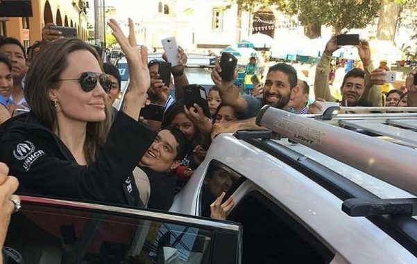 Что Анджелина Джоли делала в Перу?