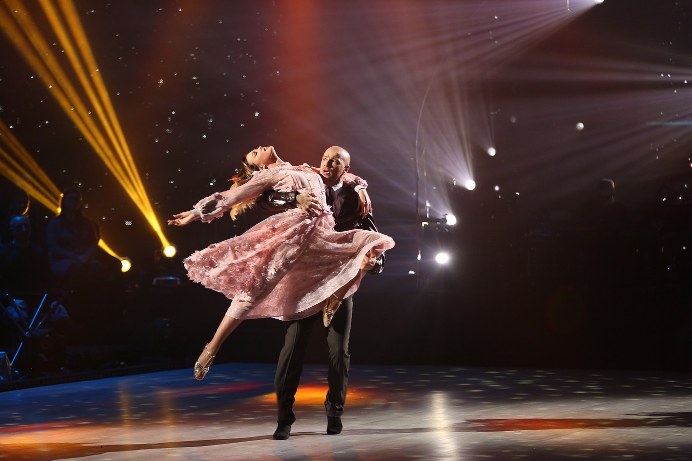 Проект «Танці з зірками» покинули Павел Вишняков и Юлия Сахневич