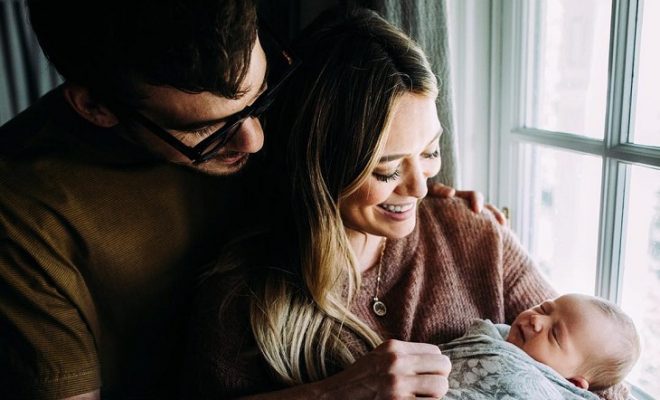 Хилари Дафф призналась, что после родов ест свою плаценту