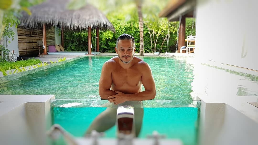 47-летний Эктор Хименес-Браво показал себя голым