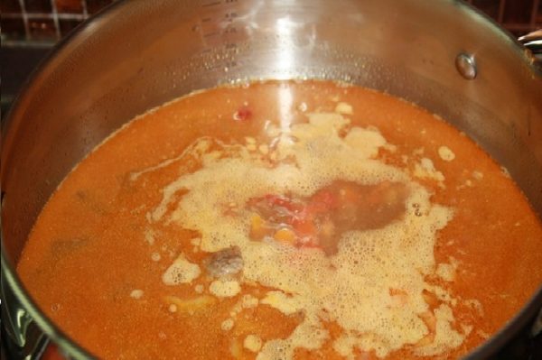 суп бограч - добавляем воду в зажарку