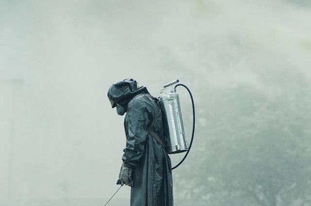 Сериал «Чернобыль»: о силе, популярности, женщинах и важности. Говорим с психологом