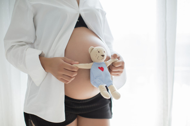 Депресія у вагітних: причини, ознаки та як боротися