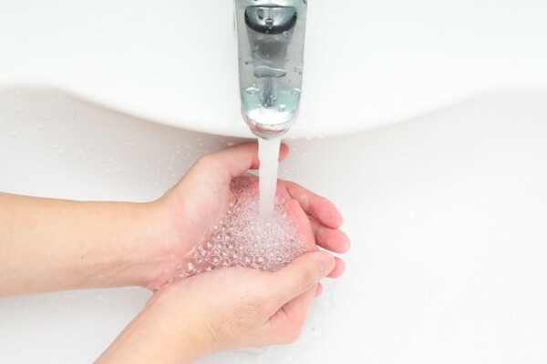 Як відмити руки від горіхів вдома: дієві поради