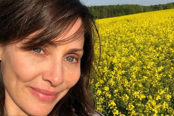 44-летняя Натали Имбрулья ждет первенца 44-летняя Натали Имбрулья ждет первенца