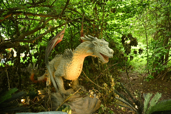 Світ драконів: які міфічні  чудовиська можна побачити влітку на ВДНГ