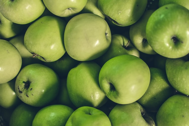 Яблочный Спас — что можно и нельзя святить в церкви