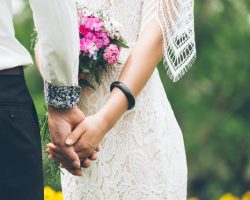 13 лет – кружевная свадьба: праздновать или нет, что подарить паре