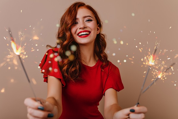 Как встретить Новый год, если ты одна: 10 нескучных идей