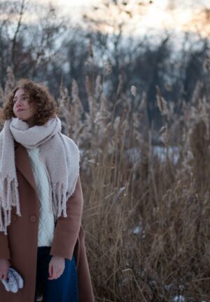 пальто та шарф на зиму