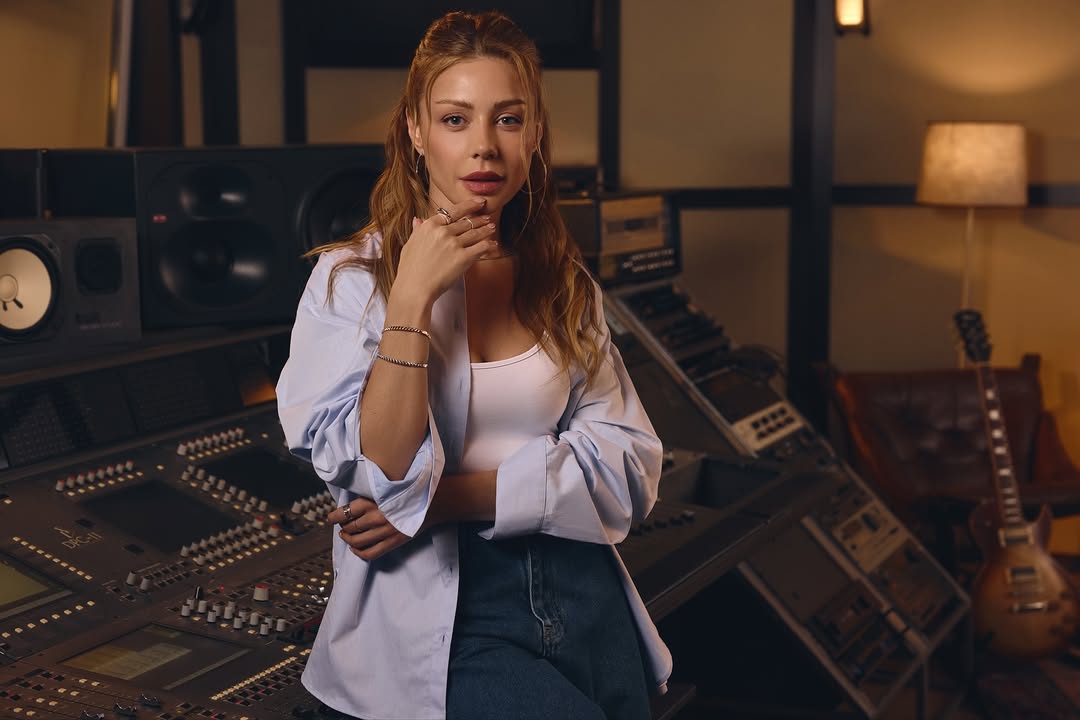 Тополя критика Тіни Кароль Тіна Кароль співачка